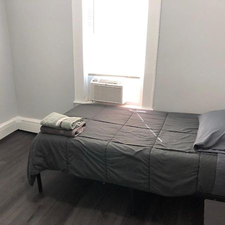 Private 2-Bedroom With Free Parking And Direct Bus To Nyc Manhattan Only 2 Blocks Away ลินเดน ภายนอก รูปภาพ