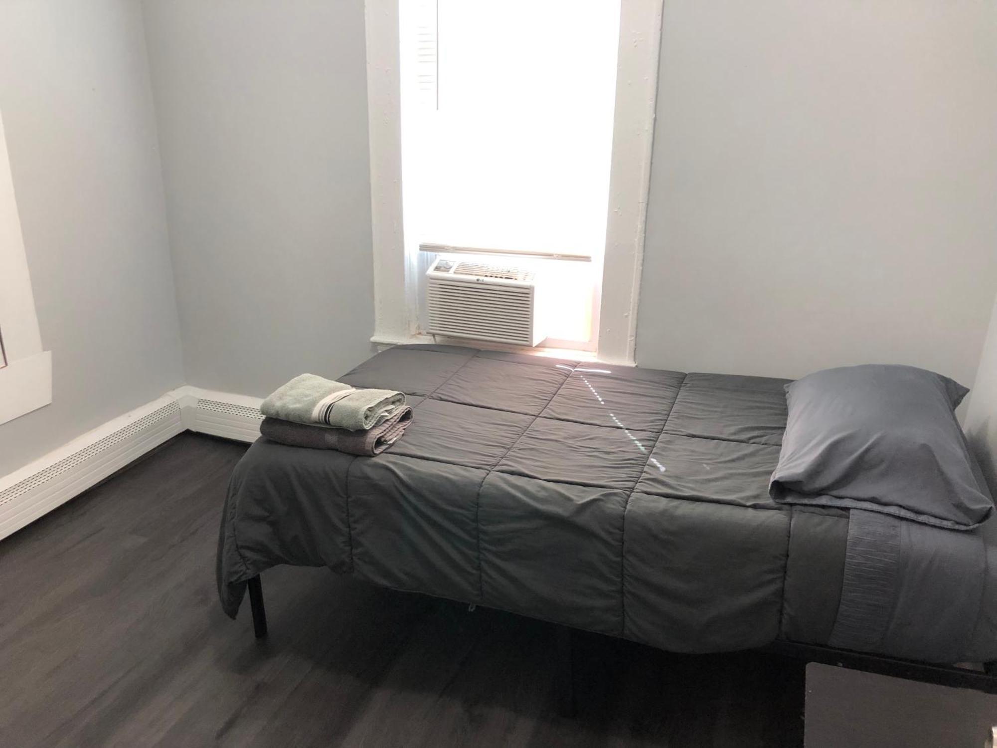 Private 2-Bedroom With Free Parking And Direct Bus To Nyc Manhattan Only 2 Blocks Away ลินเดน ภายนอก รูปภาพ